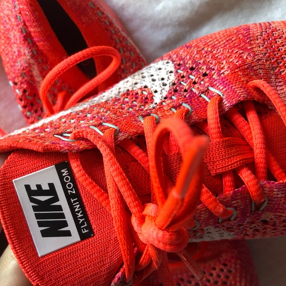 Nike Women Flyknit Zoom Agility Training Shoe - Picture 6 of 8